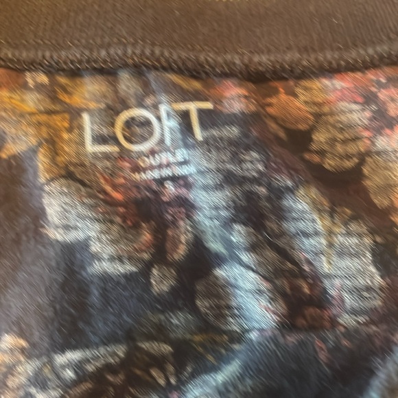 3 Loft Outlet t-shirts - Picture 5 of 8